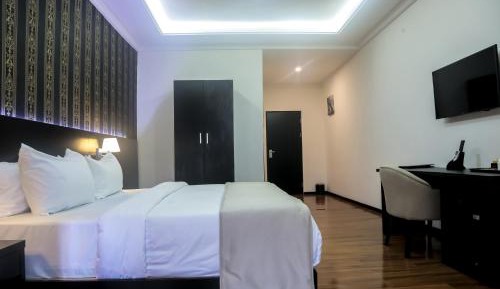Standard King Room