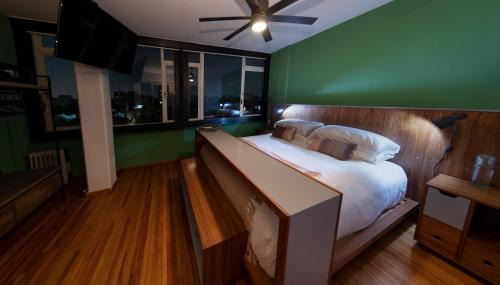Three-Bedroom Luxury Apartment