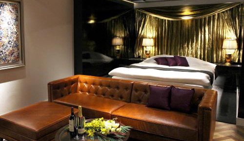 Queen Room