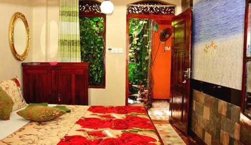 Deluxe Queen Room
