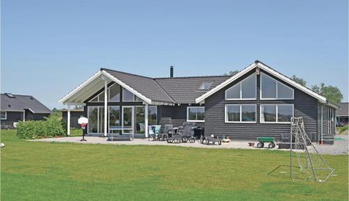 Six-Bedroom Holiday Home