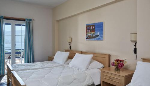 Double or Twin Room with Side Sea View