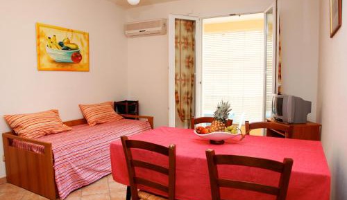 Two-Bedroom Apartment (4 Adults)