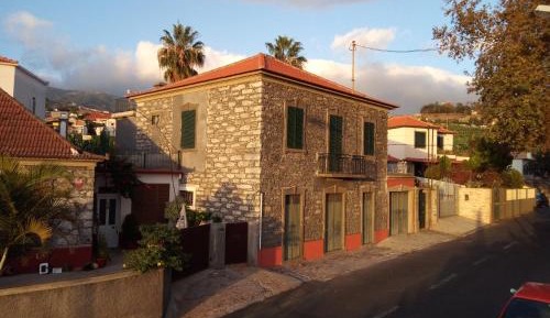 Villa with Garden View
