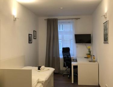 Single Room with Shared Bathroom