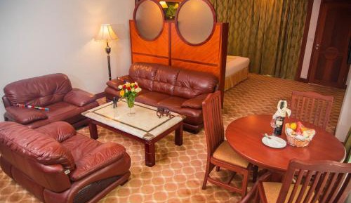 Deluxe Suite