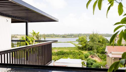 Deluxe Double or Twin Room with River View