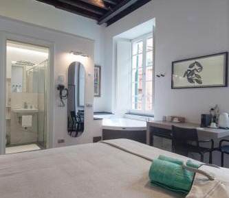 King Room with Spa Bath