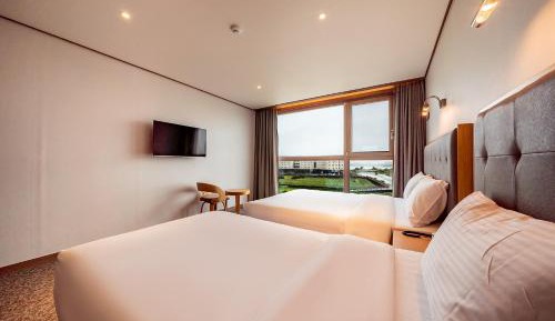 Deluxe Twin Room with Sea View