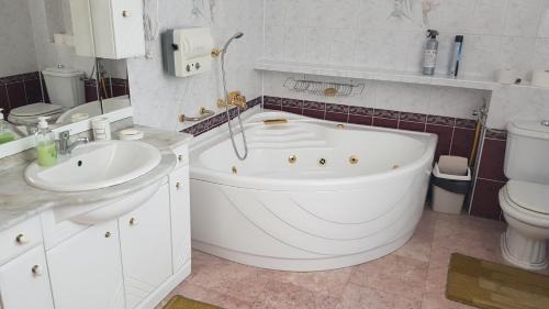 Triple Room with Private External Bathroom