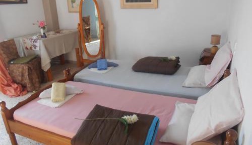 Two-Bedroom Apartment with Sea View (3 Adults)