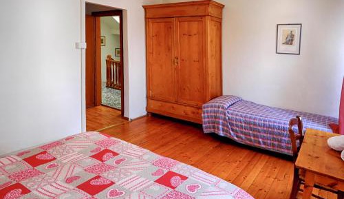 Triple Room with Private Bathroom
