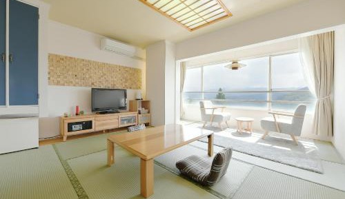 Japanese-Style Triple Room with Lake View