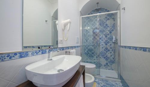 Superior Double Room with Balcony and Sea View