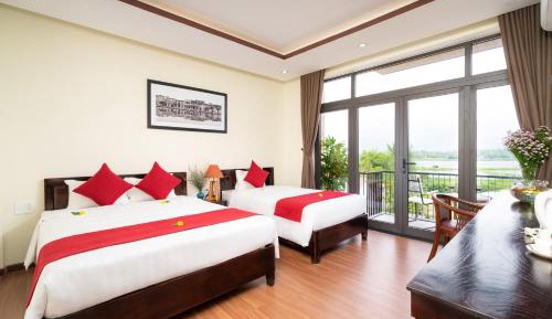 Deluxe Family Room
