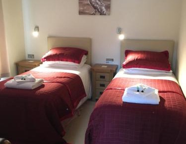 Twin Room with Shower