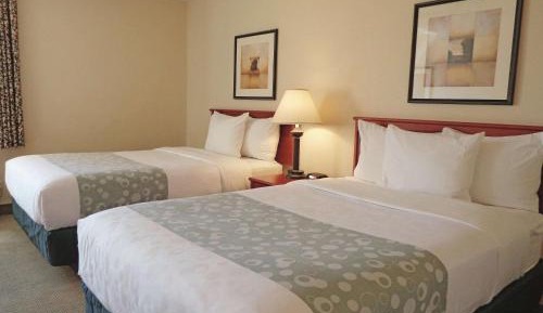 Double Room with Two Double Beds - Non-Smoking