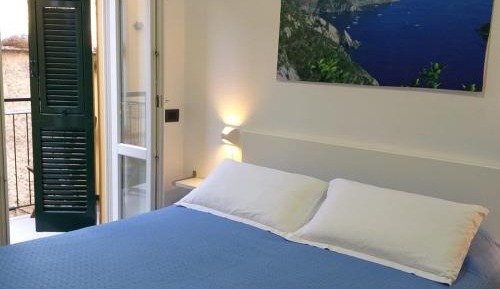 Double Room with Balcony (3 Adults)