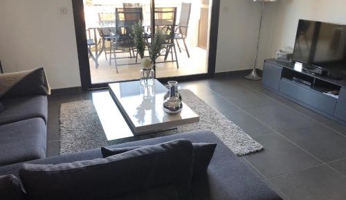 Duplex Apartment (6 Adults)