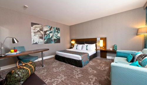 Standard King Room with Sofa Bed