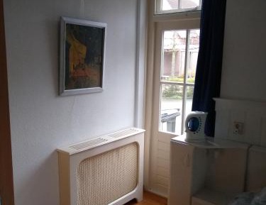 One-Bedroom Holiday House