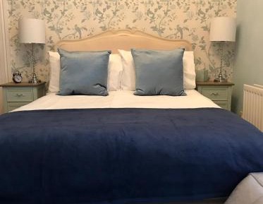Deluxe Double Room with Shower