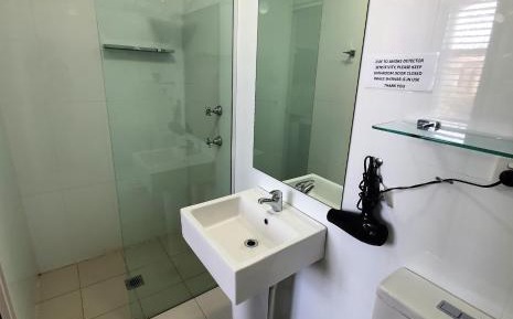 Queen Room 17