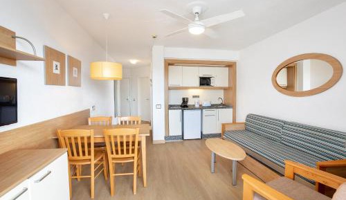 Apartment (4 Adults)