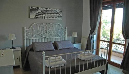 Double Room with Shared Bathroom