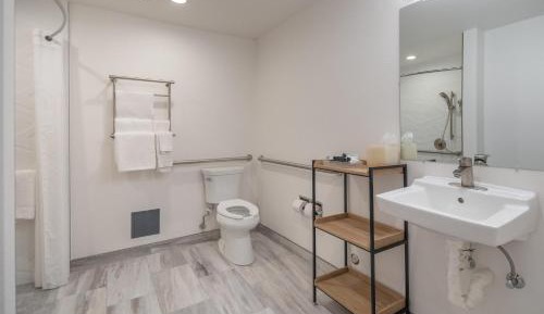 Queen Room - Disability Access