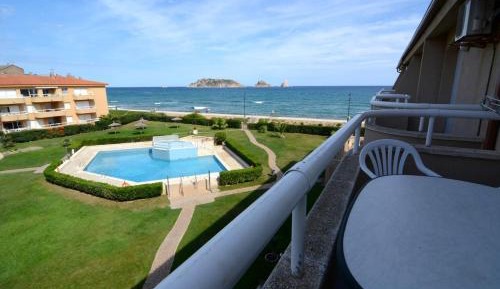 Studio Apartment with Sea View