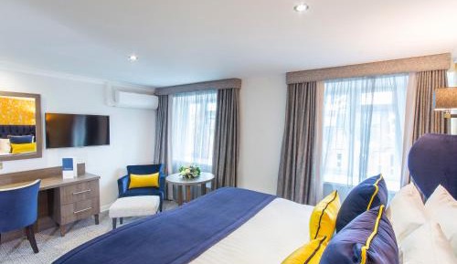 Superior Double or Twin Room with Air Conditioning