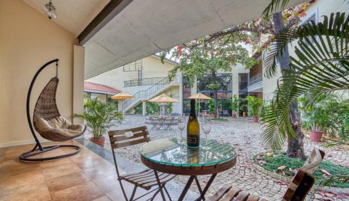 Courtyard Room