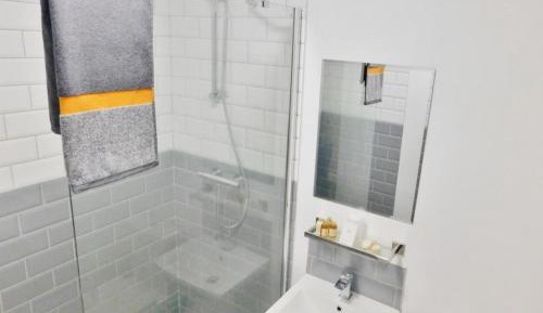 Double Room with Shower