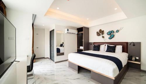 Superior King Room
