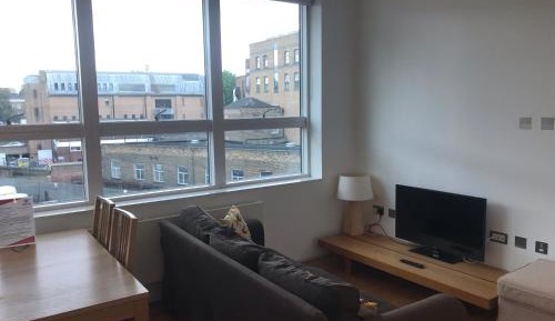 Superior One Bedroom Apartment - Britannia Street