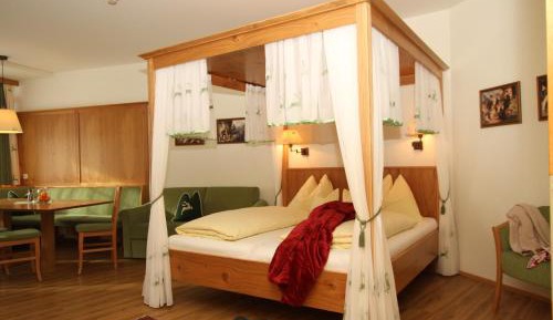 Large Two-Bedroom Apartment