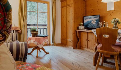 One-Bedroom Apartment with Garden View