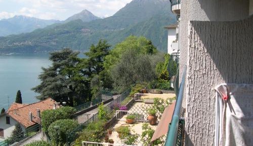 Apartment with Lake View