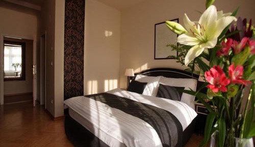 Double Room with Landmark View