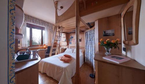 Queen Room with Garden View