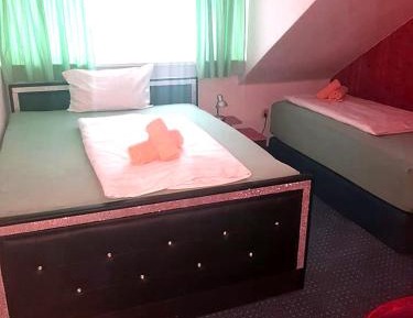 Twin Room with Shared Bathroom