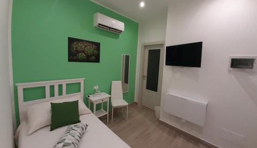 Single Room with Private Bathroom