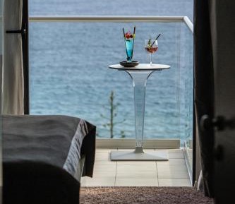 Junior Suite with Sea View and Balcony