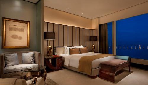 Grand Deluxe Ocean View King Room