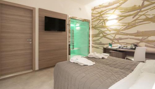 Suite with Sauna