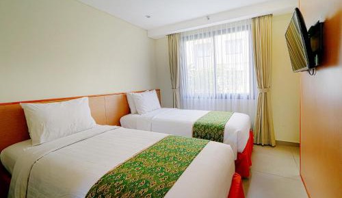 Superior Double or Twin Room with Pool View