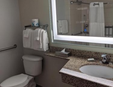 Queen Room - Disability Access/Non-Smoking