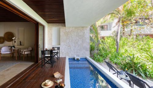 Suite with Jungle View