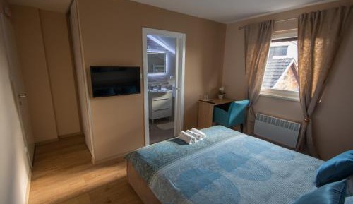 Double Room with Private Bathroom